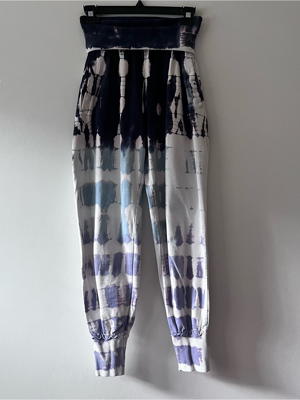 Young Fabulous and Broke Women’s Tie-Dye Blue Purple Joggers Medium EUC
